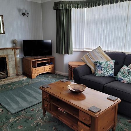 The Hermitage Private Detached Bungalow Villa Rhyl Exterior photo